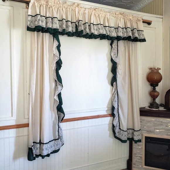 SOLD JC Penney Vtg Priscilla Curtain 88W x 64L Valance Cream Green Ruffle Rod - Picture 7 of 16